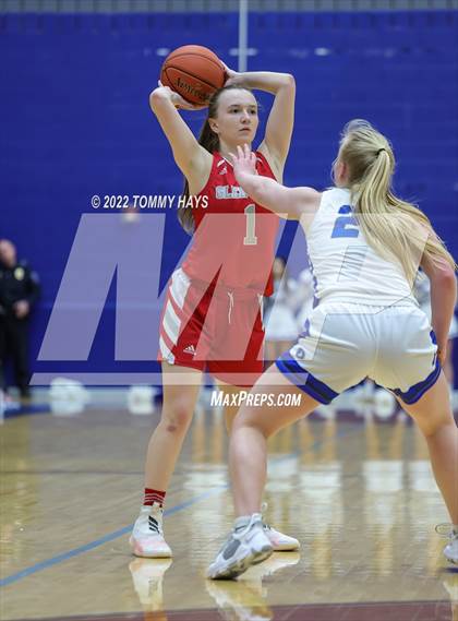 Thumbnail 3 in Glen Rose vs. Decatur (UIL Basketball 4A Area Playoff) photogallery.