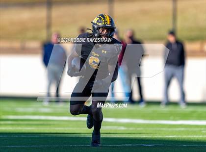 Thumbnail 3 in Jefferson @ Malakoff (UIL 3A DI Regional Playoff) photogallery.