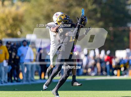 Thumbnail 2 in Jefferson @ Malakoff (UIL 3A DI Regional Playoff) photogallery.