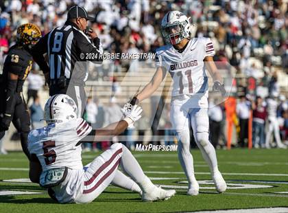 Thumbnail 1 in Jefferson @ Malakoff (UIL 3A DI Regional Playoff) photogallery.