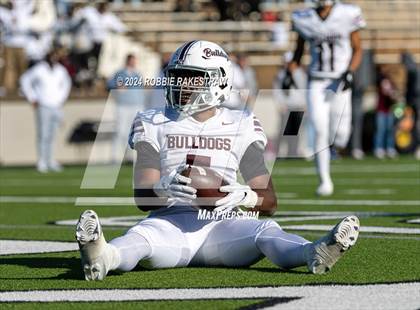 Thumbnail 3 in Jefferson @ Malakoff (UIL 3A DI Regional Playoff) photogallery.