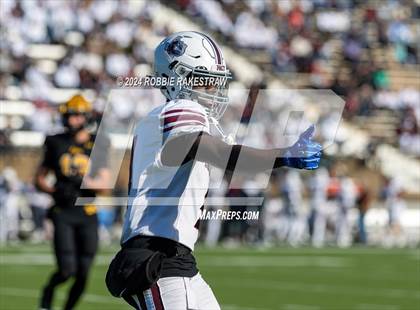 Thumbnail 2 in Jefferson @ Malakoff (UIL 3A DI Regional Playoff) photogallery.