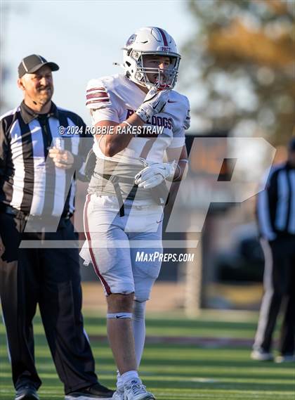 Thumbnail 1 in Jefferson @ Malakoff (UIL 3A DI Regional Playoff) photogallery.