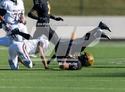 Thumbnail 3 in Jefferson @ Malakoff (UIL 3A DI Regional Playoff) photogallery.