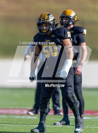 Thumbnail 2 in Jefferson @ Malakoff (UIL 3A DI Regional Playoff) photogallery.