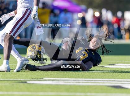Thumbnail 2 in Jefferson @ Malakoff (UIL 3A DI Regional Playoff) photogallery.