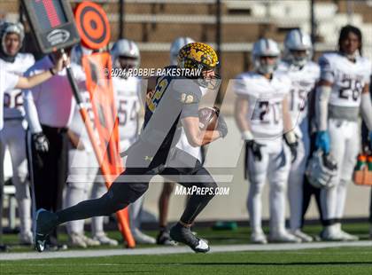 Thumbnail 1 in Jefferson @ Malakoff (UIL 3A DI Regional Playoff) photogallery.