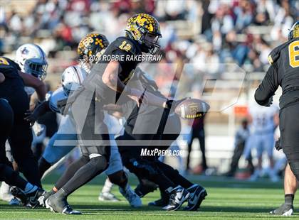 Thumbnail 1 in Jefferson @ Malakoff (UIL 3A DI Regional Playoff) photogallery.