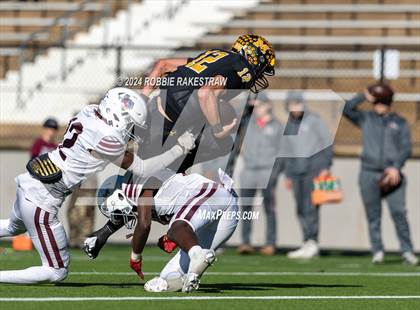 Thumbnail 2 in Jefferson @ Malakoff (UIL 3A DI Regional Playoff) photogallery.