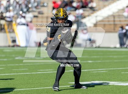 Thumbnail 2 in Jefferson @ Malakoff (UIL 3A DI Regional Playoff) photogallery.