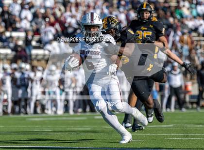 Thumbnail 2 in Jefferson @ Malakoff (UIL 3A DI Regional Playoff) photogallery.