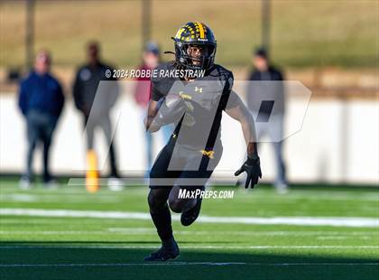 Thumbnail 2 in Jefferson @ Malakoff (UIL 3A DI Regional Playoff) photogallery.