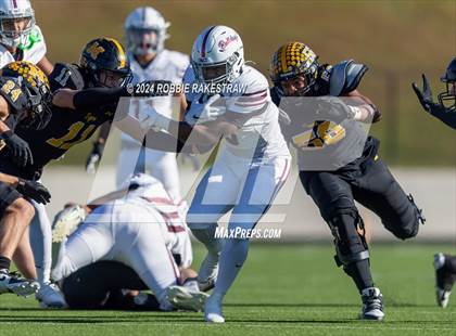 Thumbnail 3 in Jefferson @ Malakoff (UIL 3A DI Regional Playoff) photogallery.