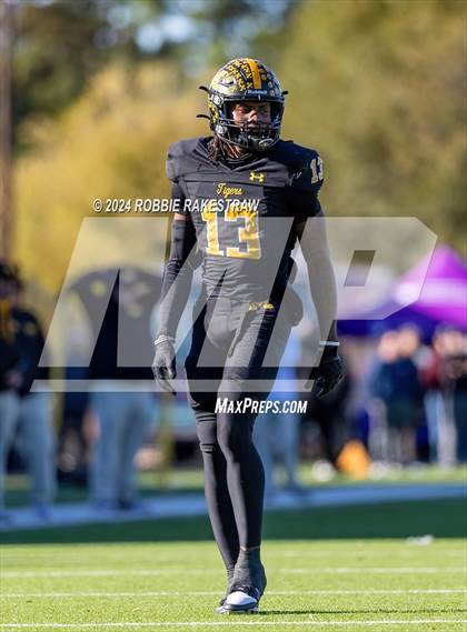 Thumbnail 3 in Jefferson @ Malakoff (UIL 3A DI Regional Playoff) photogallery.