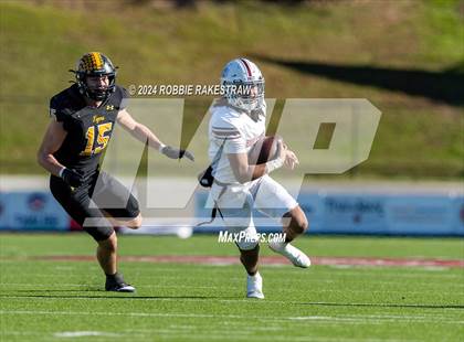 Thumbnail 3 in Jefferson @ Malakoff (UIL 3A DI Regional Playoff) photogallery.