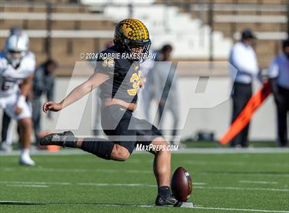 Thumbnail 3 in Jefferson @ Malakoff (UIL 3A DI Regional Playoff) photogallery.