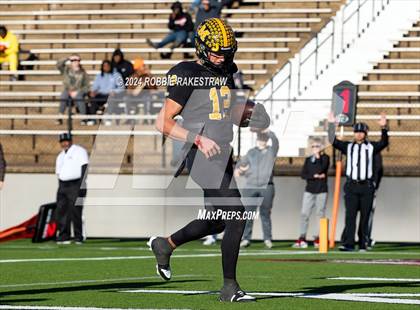 Thumbnail 1 in Jefferson @ Malakoff (UIL 3A DI Regional Playoff) photogallery.