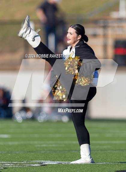 Thumbnail 2 in Jefferson @ Malakoff (UIL 3A DI Regional Playoff) photogallery.