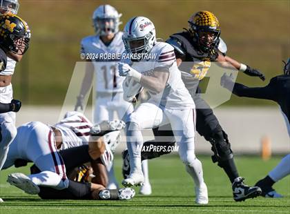 Thumbnail 2 in Jefferson @ Malakoff (UIL 3A DI Regional Playoff) photogallery.