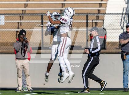 Thumbnail 3 in Jefferson @ Malakoff (UIL 3A DI Regional Playoff) photogallery.