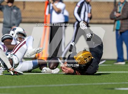Thumbnail 1 in Jefferson @ Malakoff (UIL 3A DI Regional Playoff) photogallery.