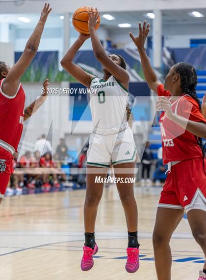 Thumbnail 1 in Greenbrier vs. Laney photogallery.