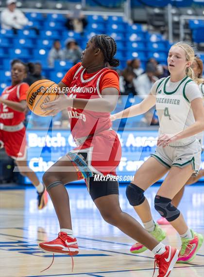 Thumbnail 2 in Greenbrier vs. Laney photogallery.