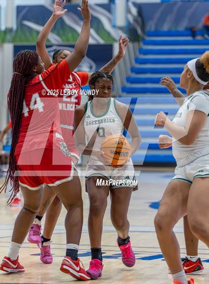 Thumbnail 3 in Greenbrier vs. Laney photogallery.