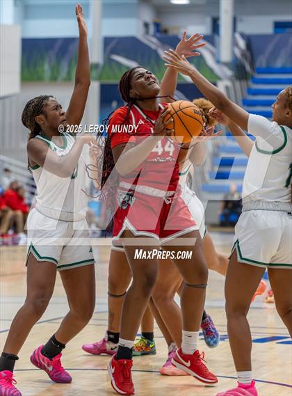 Thumbnail 1 in Greenbrier vs. Laney photogallery.