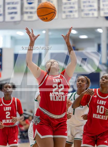 Thumbnail 1 in Greenbrier vs. Laney photogallery.