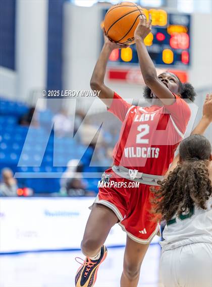 Thumbnail 3 in Greenbrier vs. Laney photogallery.