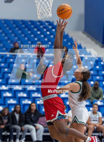 Thumbnail 1 in Greenbrier vs. Laney photogallery.