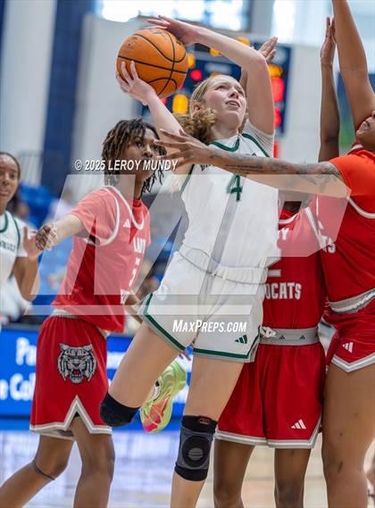 Thumbnail 3 in Greenbrier vs. Laney photogallery.