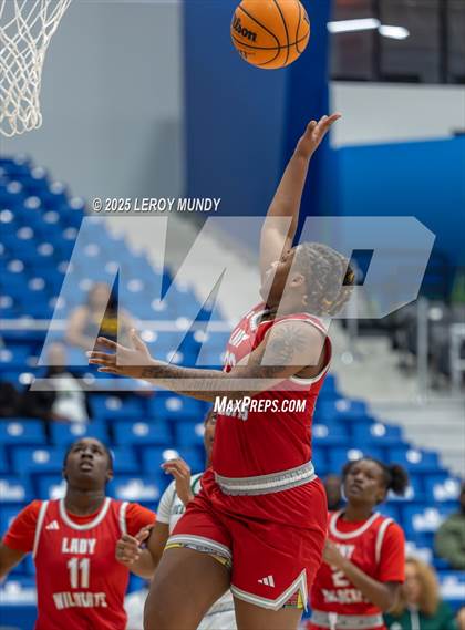 Thumbnail 2 in Greenbrier vs. Laney photogallery.