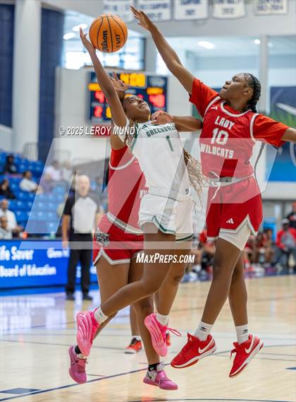 Thumbnail 1 in Greenbrier vs. Laney photogallery.