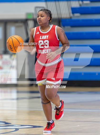 Thumbnail 2 in Greenbrier vs. Laney photogallery.