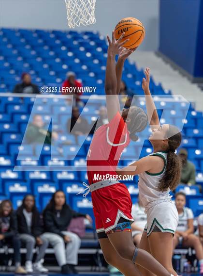 Thumbnail 2 in Greenbrier vs. Laney photogallery.