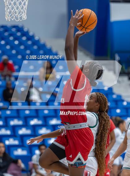 Thumbnail 1 in Greenbrier vs. Laney photogallery.