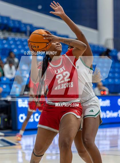 Thumbnail 2 in Greenbrier vs. Laney photogallery.