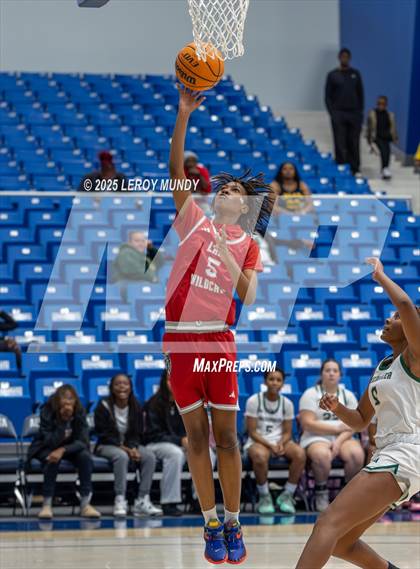 Thumbnail 2 in Greenbrier vs. Laney photogallery.