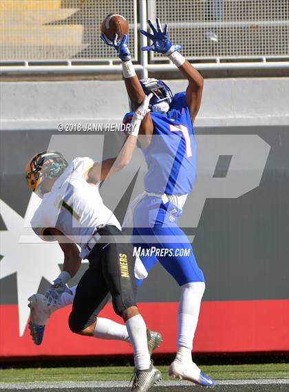 Thumbnail 3 in Bishop Manogue vs. Bishop Gorman (NIAA 4A Final) photogallery.