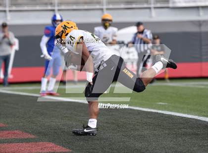 Thumbnail 2 in Bishop Manogue vs. Bishop Gorman (NIAA 4A Final) photogallery.