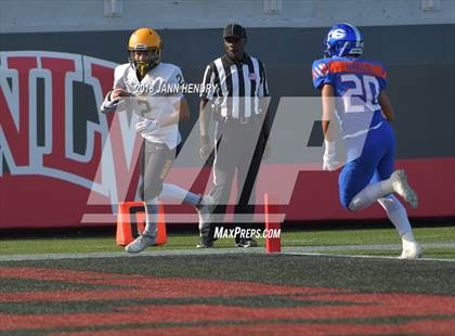 Thumbnail 2 in Bishop Manogue vs. Bishop Gorman (NIAA 4A Final) photogallery.