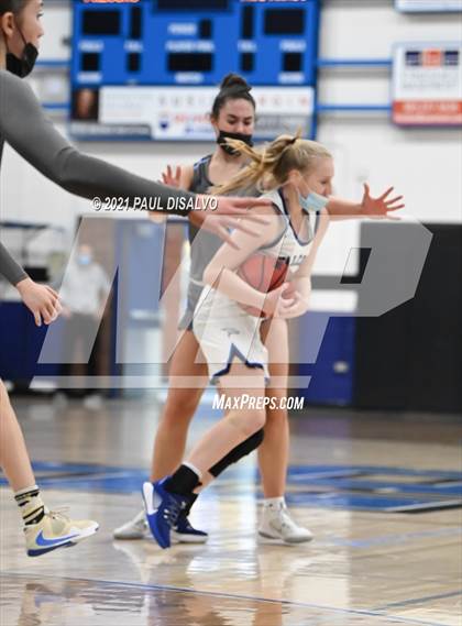 Thumbnail 1 in Ralston Valley vs. Highlands Ranch (CHSAA 5A Great 8) photogallery.