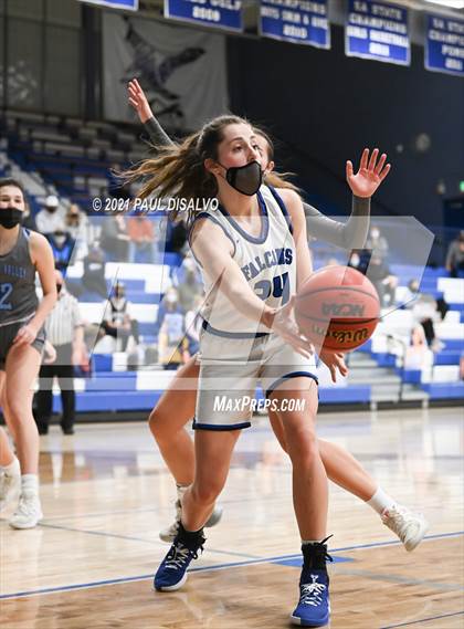 Thumbnail 1 in Ralston Valley vs. Highlands Ranch (CHSAA 5A Great 8) photogallery.