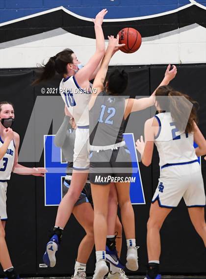 Thumbnail 1 in Ralston Valley vs. Highlands Ranch (CHSAA 5A Great 8) photogallery.