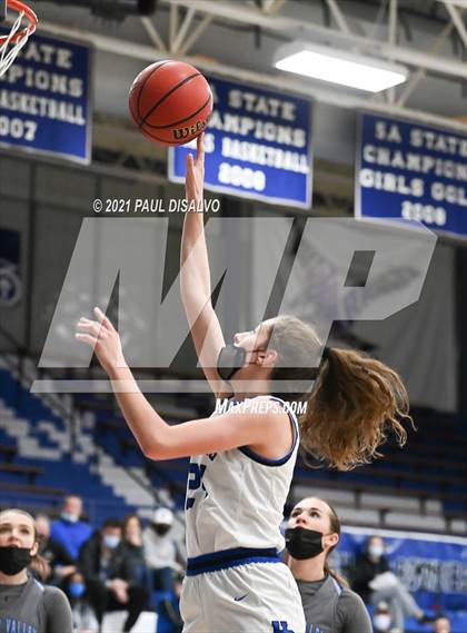 Thumbnail 2 in Ralston Valley vs. Highlands Ranch (CHSAA 5A Great 8) photogallery.