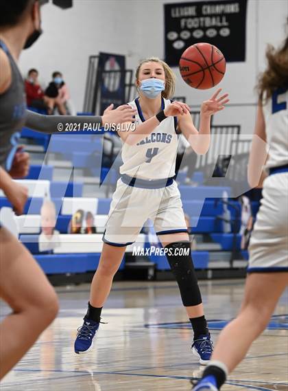Thumbnail 1 in Ralston Valley vs. Highlands Ranch (CHSAA 5A Great 8) photogallery.