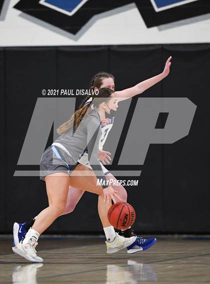 Thumbnail 1 in Ralston Valley vs. Highlands Ranch (CHSAA 5A Great 8) photogallery.