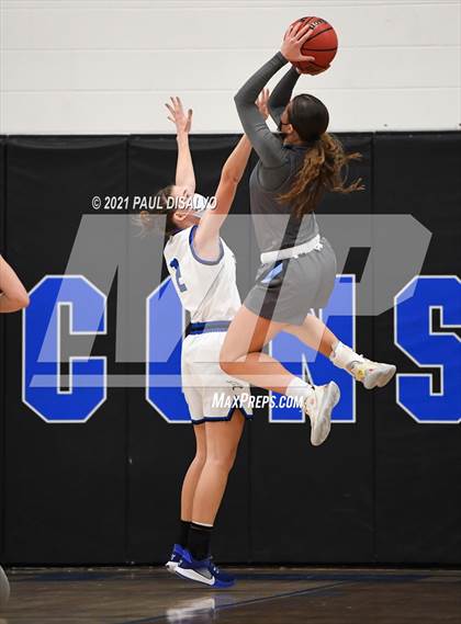 Thumbnail 3 in Ralston Valley vs. Highlands Ranch (CHSAA 5A Great 8) photogallery.